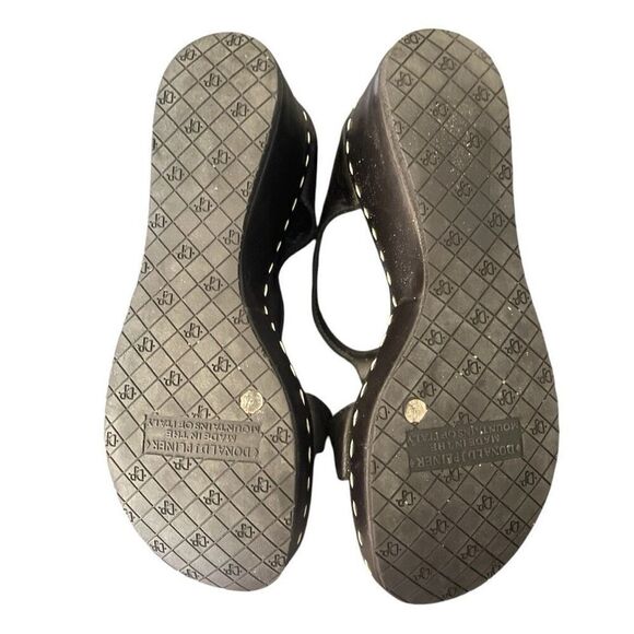 Donald J. Pliner Shula Toe Loop Wedge Sandals Size 8 Quiet Luxury Capsule - Picture 5 of 5